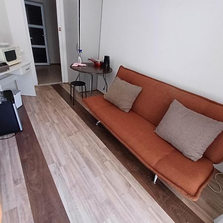 Villa Vamus Vendeg- Es Rendezvenyhaz Vámosszabadi المظهر الخارجي الصورة