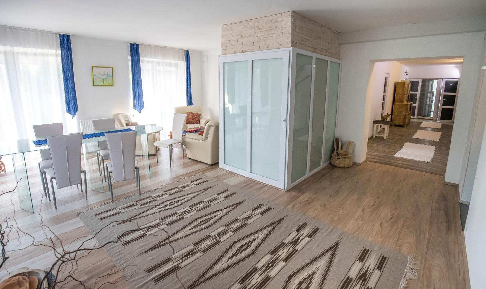 Villa Vamus Vendeg- Es Rendezvenyhaz Vámosszabadi المظهر الخارجي الصورة