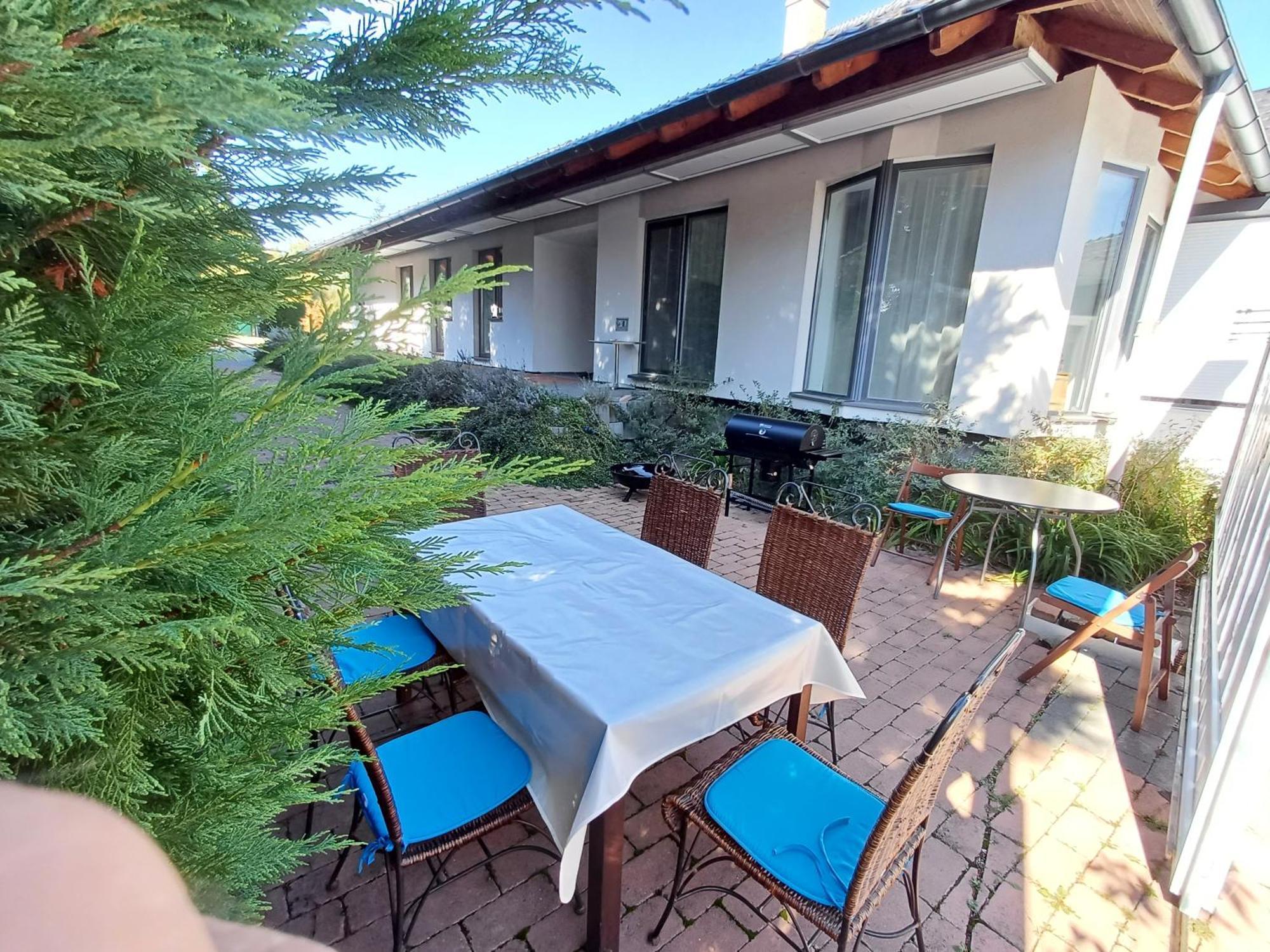 Villa Vamus Vendeg- Es Rendezvenyhaz Vámosszabadi المظهر الخارجي الصورة
